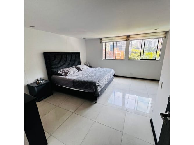 Apartamento de 2 alcobas en venta en Lalinde, Medellín, 107 m² · foto 10 de 15