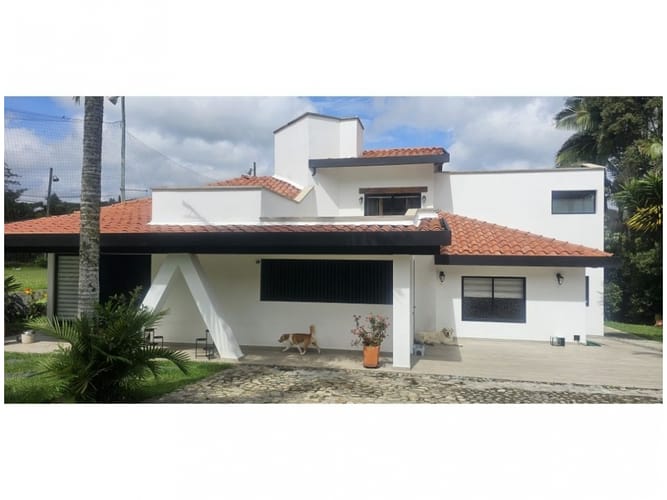 Casa de 4 alcobas en venta en Puente Pelaez, El Retiro, 420 m² · foto 2 de 24