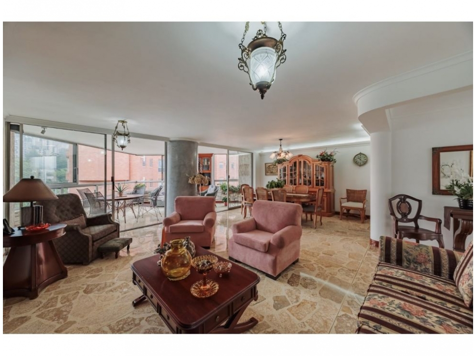 Apartamento en venta en El Poblado, Medellín · foto 5 de 21