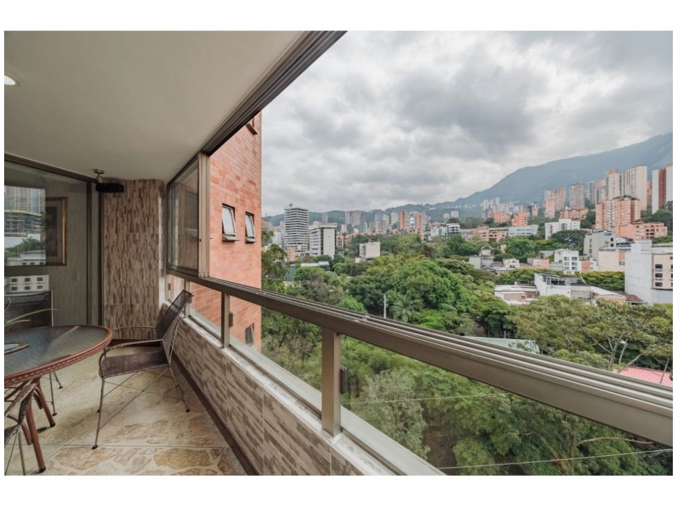 Apartamento en venta en El Poblado, Medellín · foto 9 de 21