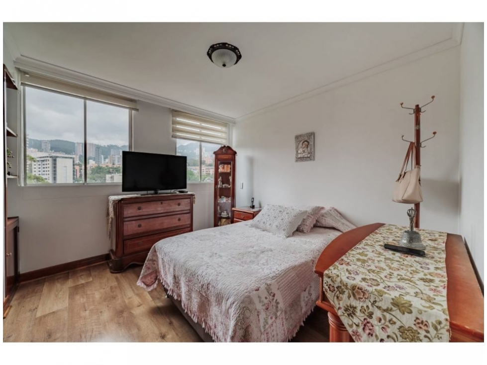 Apartamento en venta en El Poblado, Medellín · foto 12 de 21
