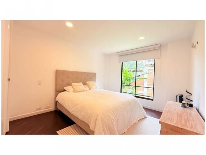 Casa de 4 alcobas en venta en San Lucas, Medellín, 194 m² · foto 5 de 16