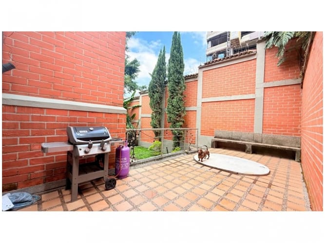Casa de 4 alcobas en venta en San Lucas, Medellín, 194 m² · foto 13 de 16