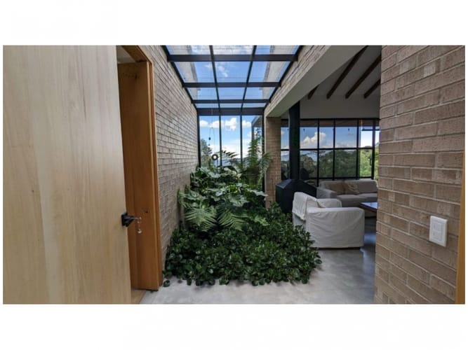 Casa de 2 alcobas en venta en El Tambo, La Ceja, 155 m² · foto 3 de 14