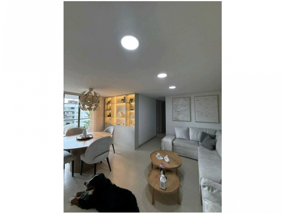 Apartamento en venta en Alto De Las Flores, Sabaneta · foto 5 de 9