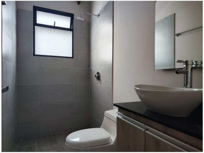 Casa de 3 alcobas en venta en La Alhambra, Medellín, 133 m² · foto 5 de 16