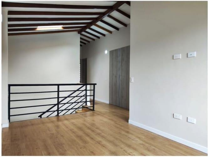 Casa de 3 alcobas en venta en La Alhambra, Medellín, 133 m² · foto 8 de 16