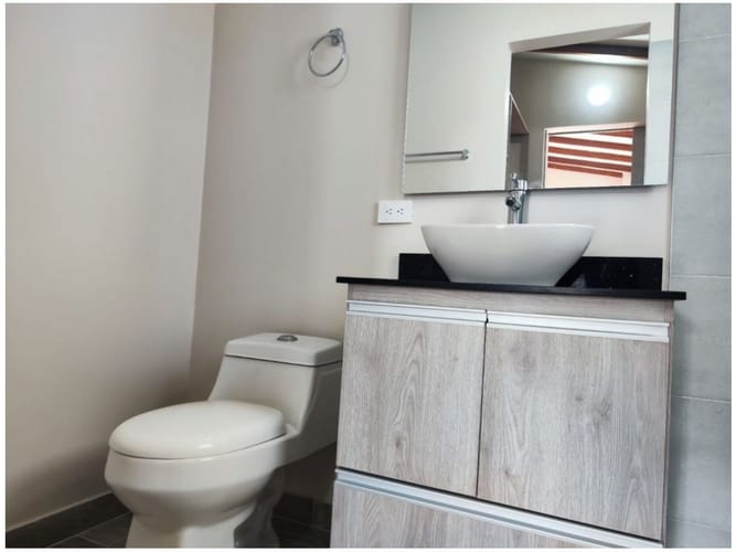 Casa de 3 alcobas en venta en La Alhambra, Medellín, 133 m² · foto 9 de 16