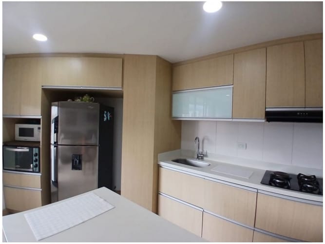 Apartamento en venta en Laureles, Medellín · foto 2 de 20