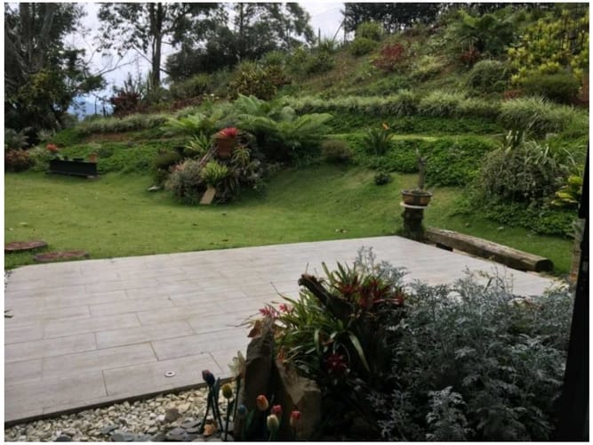 Casa de 3 alcobas en venta en Loma Del Escobero, Medellín, 330 m² · foto 15 de 24