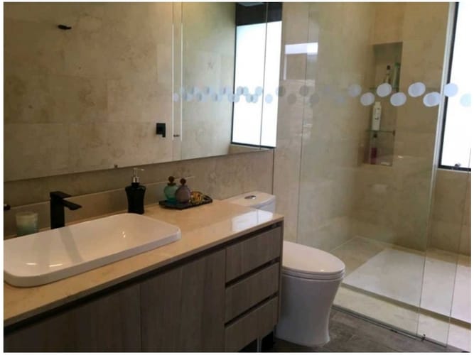 Casa de 3 alcobas en venta en Loma Del Escobero, Medellín, 330 m² · foto 17 de 24