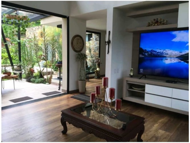 Casa de 3 alcobas en venta en Loma Del Escobero, Medellín, 330 m² · foto 21 de 24