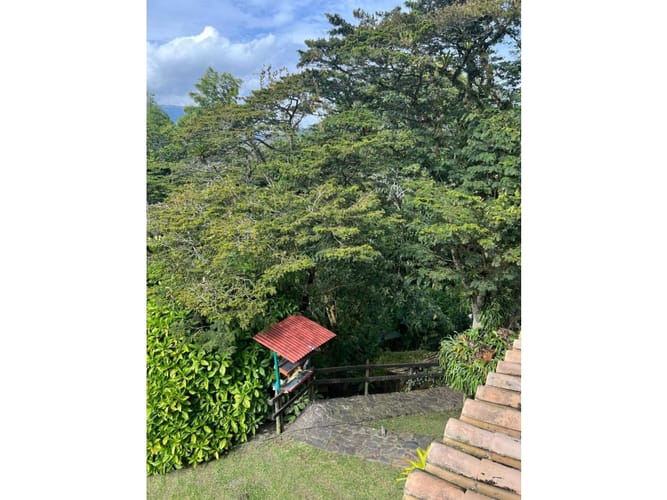 Casa de 4 alcobas en venta en Actividad Multiple, Copacabana, 250 m² · foto 11 de 12