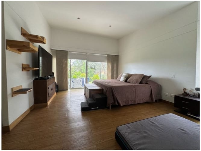 Casa de 4 alcobas en venta en Las Palmas, Envigado, 223 m² · foto 8 de 17