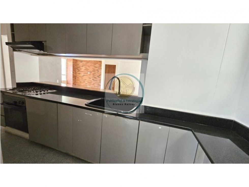 Apartamento en venta en El Poblado, Medellín · foto 12 de 24