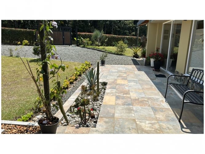 Casa de 3 alcobas en venta en La Catedral, Envigado, 250 m² · foto 18 de 24