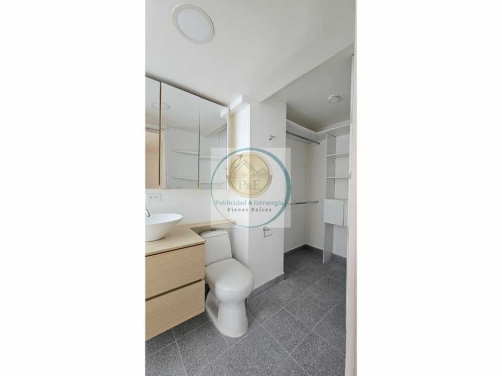 Apartamento en venta en El Poblado, Medellín · foto 23 de 24
