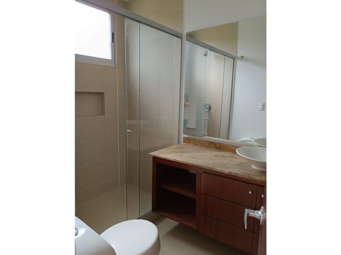 Casa de 4 alcobas en venta en Las Palmas, Envigado, 255 m² · foto 2 de 23
