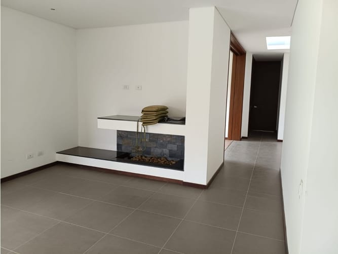 Casa de 4 alcobas en venta en Las Palmas, Envigado, 255 m² · foto 12 de 23