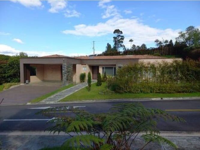 Casa de 4 alcobas en venta en Las Palmas, Envigado, 255 m² · foto 15 de 23