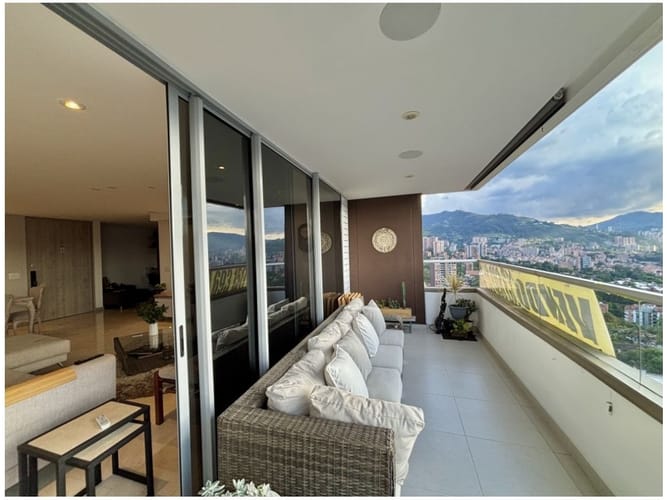 Apartamento de 3 alcobas en venta en Cumbres, Envigado, 161 m² · foto 21 de 22