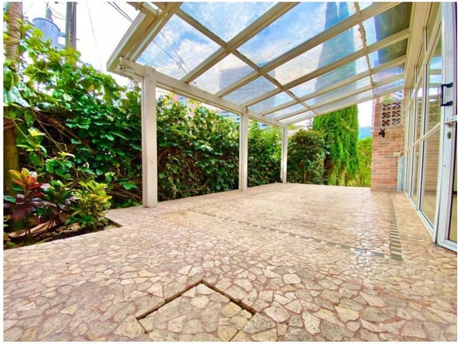 Casa de 4 alcobas en venta en El Poblado, Medellín, 205 m² · foto 6 de 6