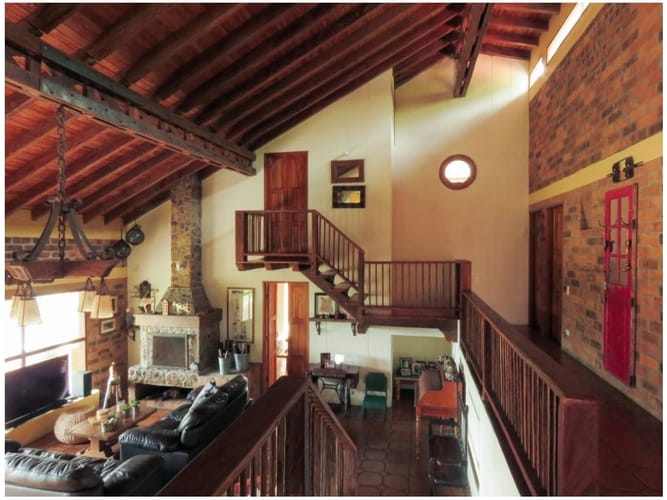 Casa de 4 alcobas en venta en La Tablaza, La Estrella, 320 m² · foto 2 de 24
