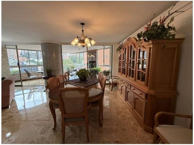 Apartamento de 5 alcobas en venta en La Florida, Medellín, 210 m² · foto 8 de 24