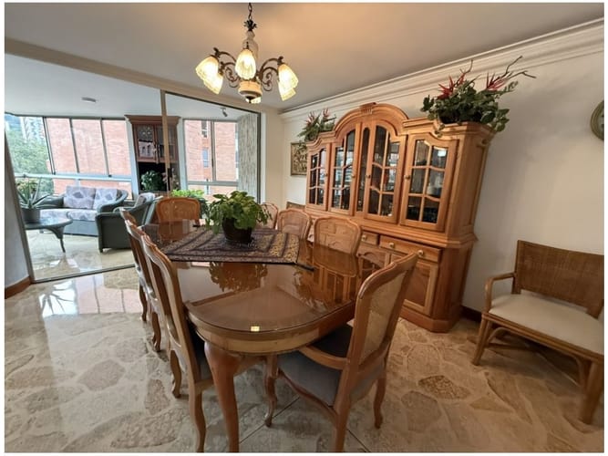 Apartamento de 5 alcobas en venta en La Florida, Medellín, 210 m² · foto 9 de 24