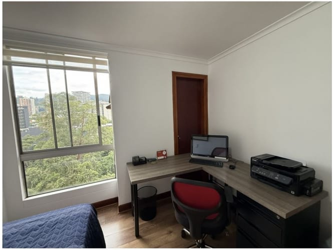 Apartamento de 5 alcobas en venta en La Florida, Medellín, 210 m² · foto 16 de 24