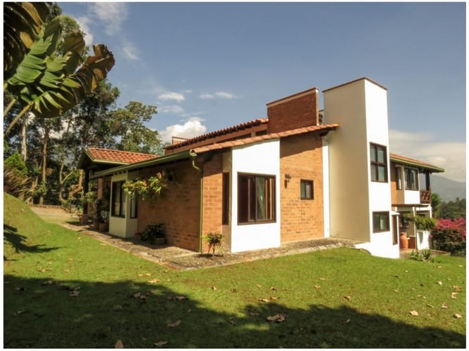 Casa de 4 alcobas en venta en La Tablaza, La Estrella, 320 m² · foto 16 de 24
