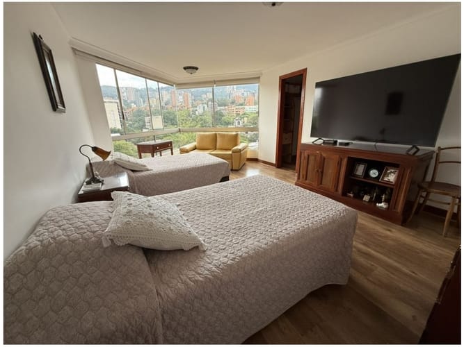 Apartamento de 5 alcobas en venta en La Florida, Medellín, 210 m² · foto 19 de 24