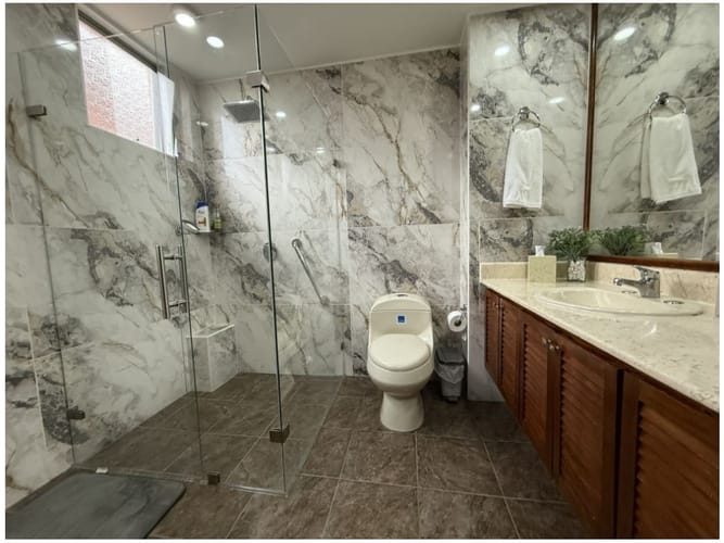 Apartamento de 5 alcobas en venta en La Florida, Medellín, 210 m² · foto 23 de 24