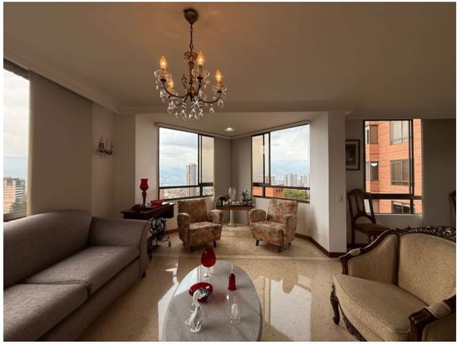 Apartamento de 3 alcobas en venta en El Poblado, Medellín, 123 m² · foto 4 de 24