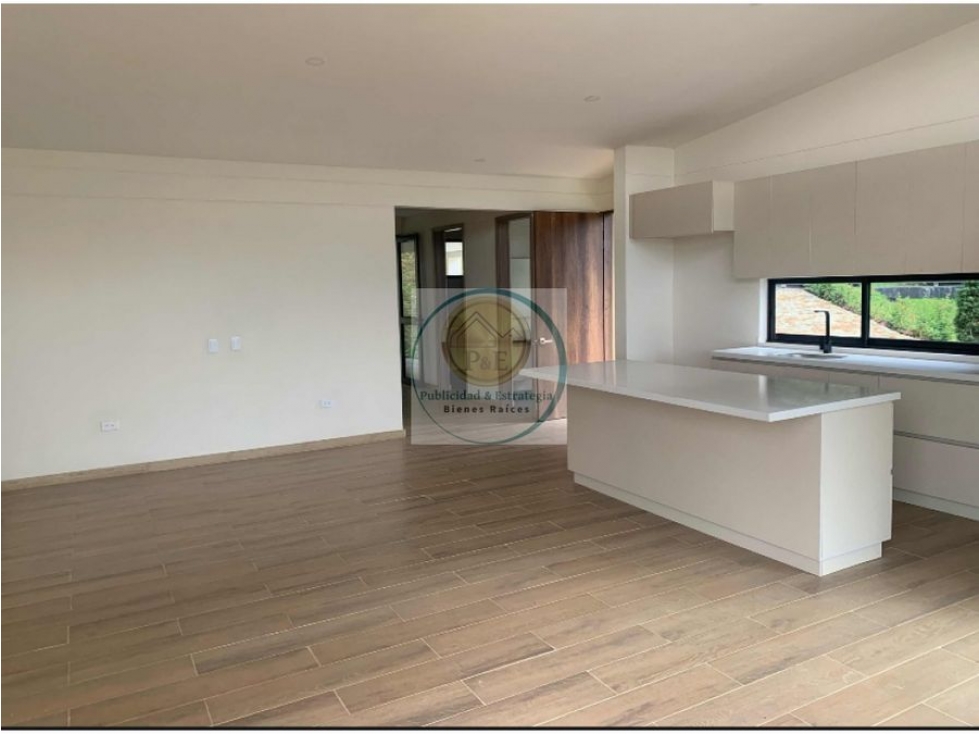 Casa de 3 alcobas en venta en El Centro, El Carmen de Viboral, 160 m² · foto 14 de 24