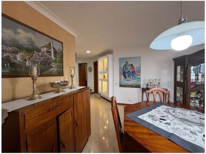 Apartamento de 3 alcobas en venta en El Poblado, Medellín, 123 m² · foto 9 de 24