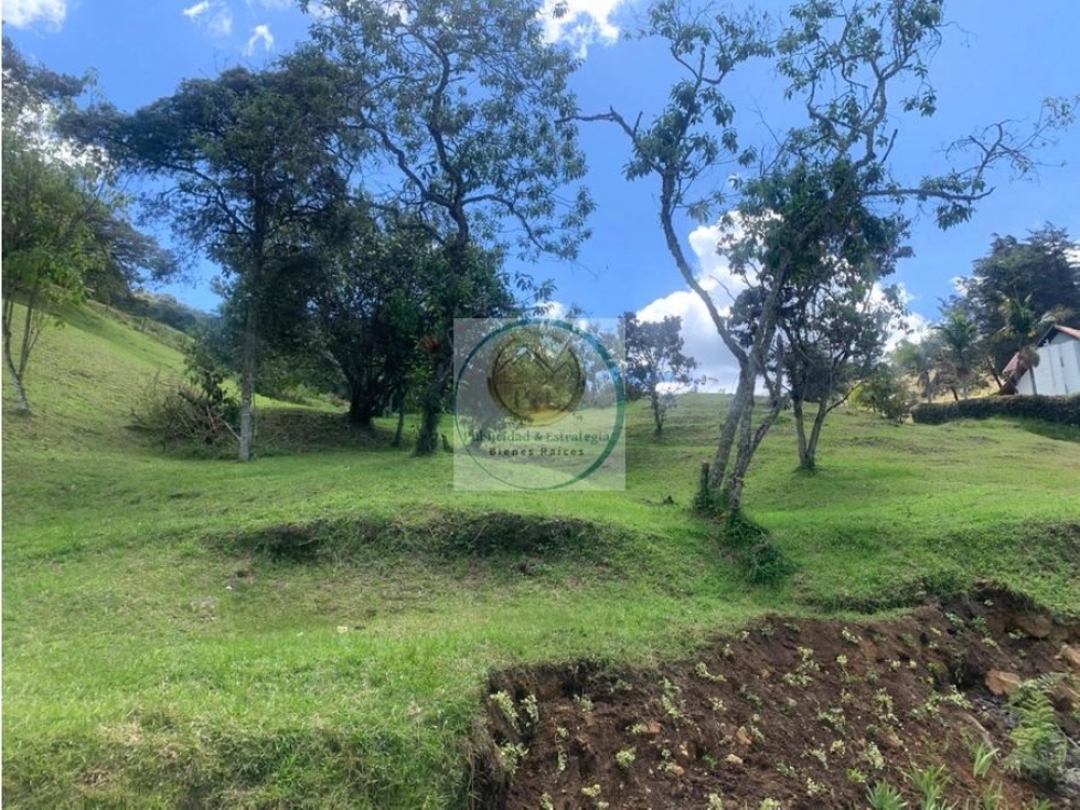 Casa de 3 alcobas en venta en El Centro, El Carmen de Viboral, 160 m² · foto 21 de 24