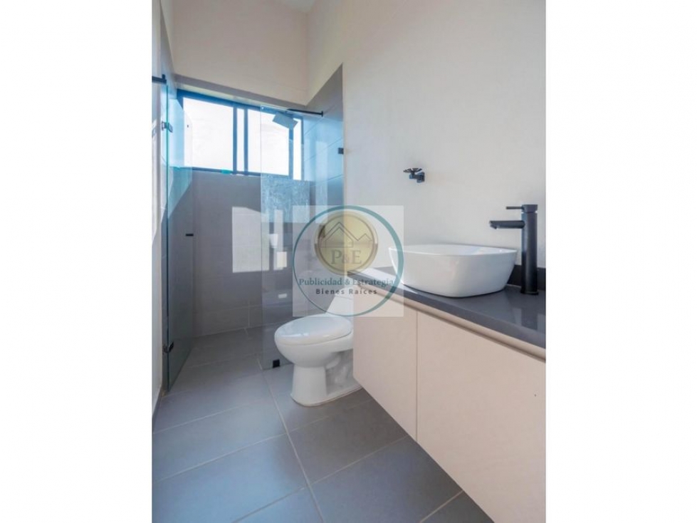 Casa de 3 alcobas en venta en El Centro, El Carmen de Viboral, 160 m² · foto 23 de 24