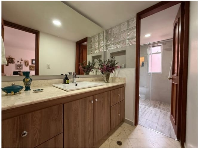 Apartamento de 3 alcobas en venta en El Poblado, Medellín, 123 m² · foto 22 de 24