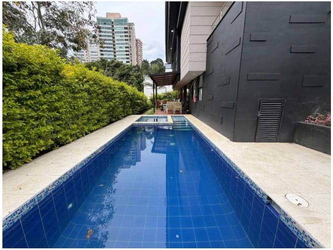 Casa de 4 alcobas en venta en Los Balsos, Medellín, 375 m² · foto 14 de 14