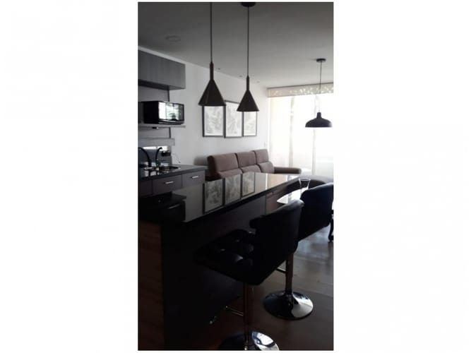 Apartamento de 1 alcoba en venta en El Poblado, Medellín, 63 m² · foto 2 de 24