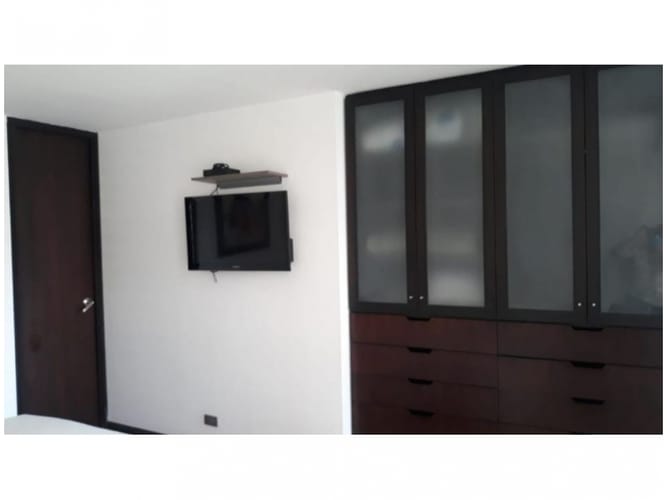 Apartamento de 1 alcoba en venta en El Poblado, Medellín, 63 m² · foto 6 de 24