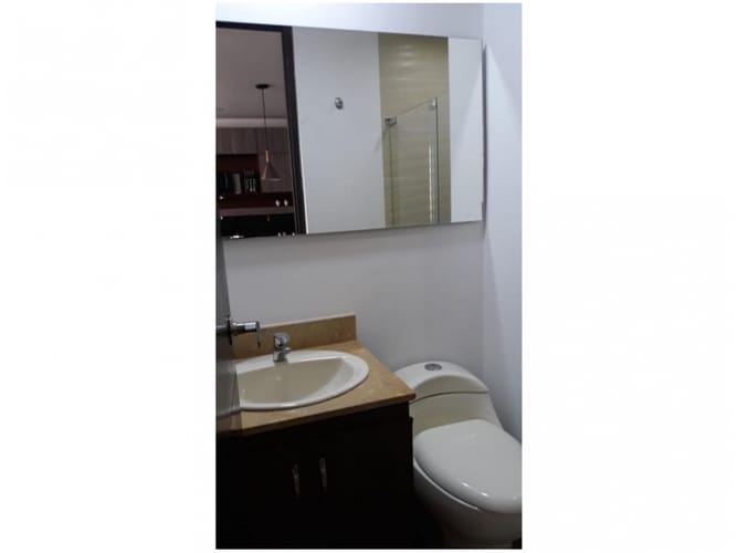 Apartamento de 1 alcoba en venta en El Poblado, Medellín, 63 m² · foto 22 de 24