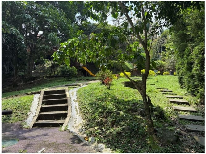 Casa de 6 alcobas en venta en Loma Del Escobero, Envigado, 234 m² · foto 3 de 24