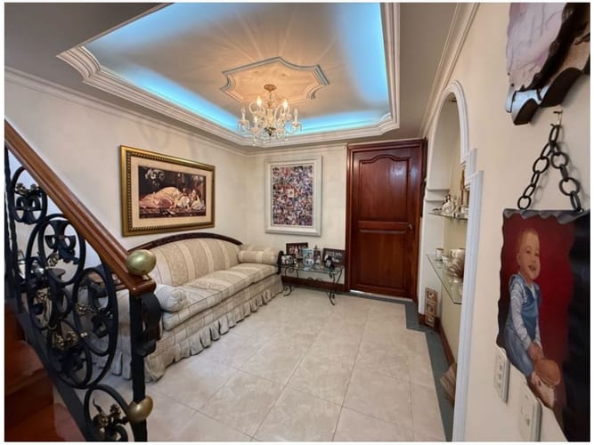 Casa de 6 alcobas en venta en Loma Del Escobero, Envigado, 234 m² · foto 14 de 24