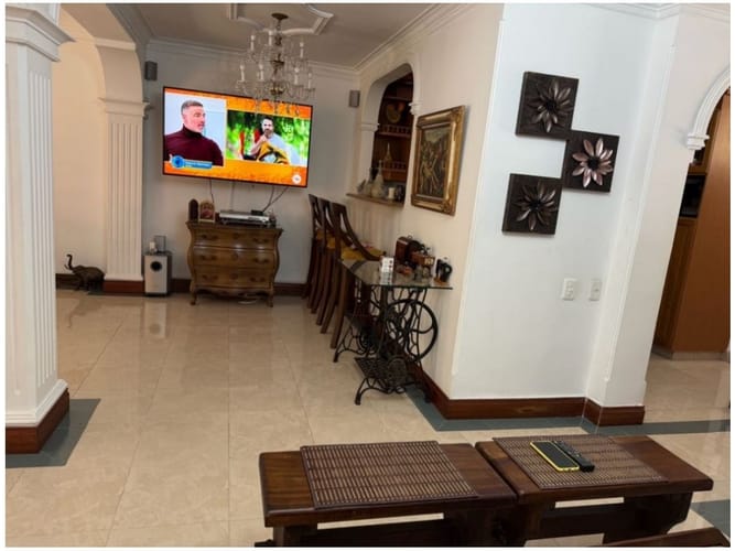 Casa de 6 alcobas en venta en Loma Del Escobero, Envigado, 234 m² · foto 18 de 24