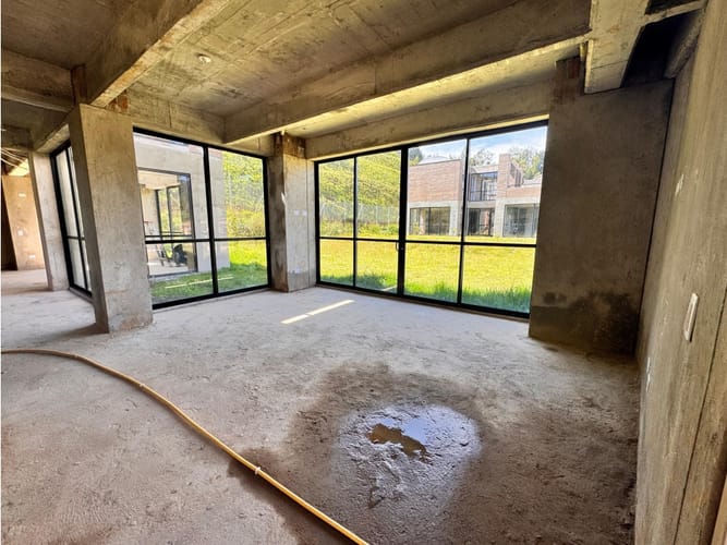 Casa de 2 alcobas en venta en Carrizales, Envigado, 345 m² · foto 2 de 4