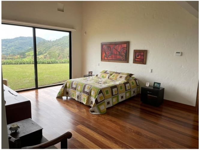 Casa de 3 alcobas en venta en Llano Grande, Rionegro, 400 m² · foto 7 de 14