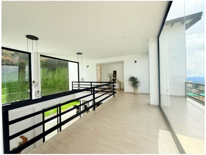 Casa de 4 alcobas en venta en Altos Del Escobero, El Retiro, 215 m² · foto 8 de 24