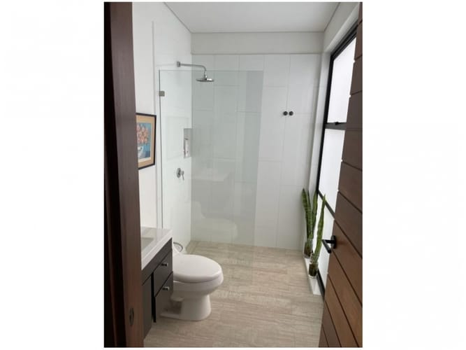Casa de 3 alcobas en venta en Llano Grande, Rionegro, 400 m² · foto 12 de 14